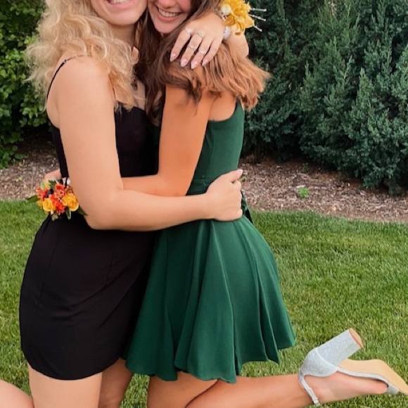 Almost perfect condition, only worn once. - Picture 4 of 7